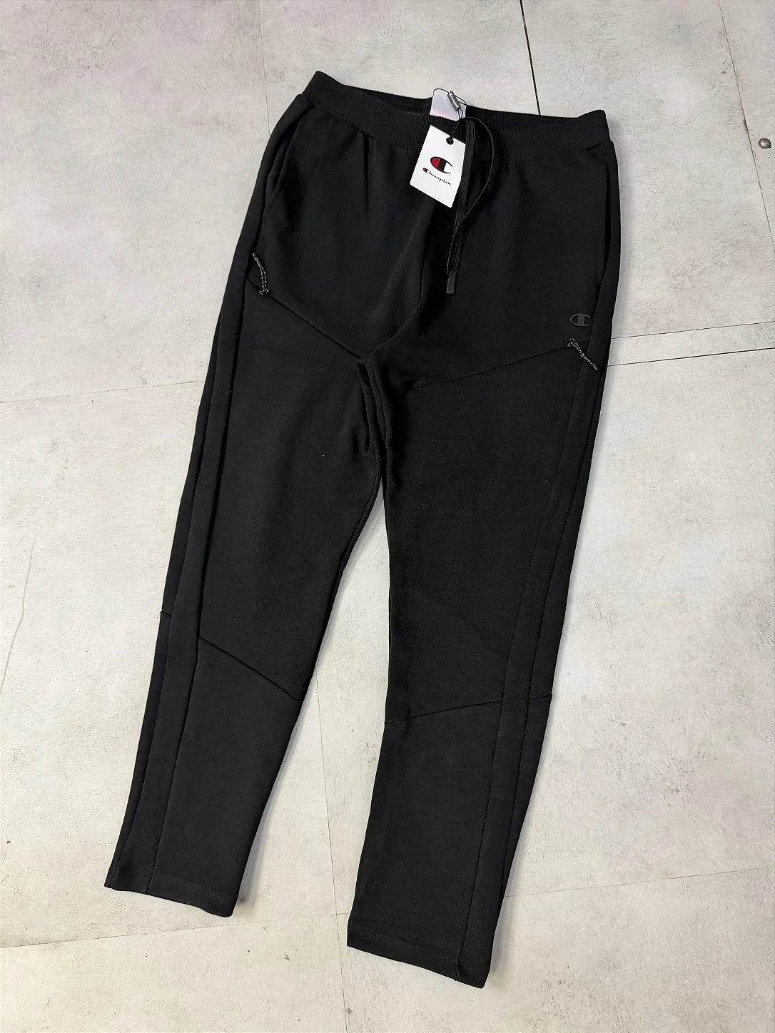 CALÇA MOLETOM TECH CHAMPION “Diagonal Zip”