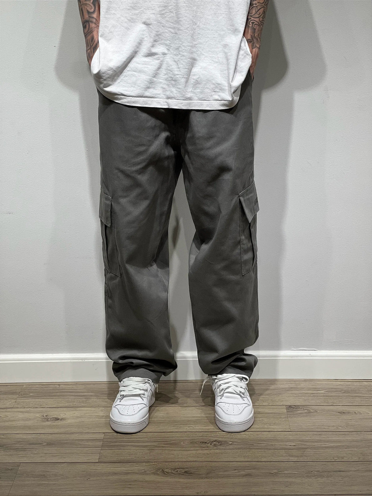 CALÇA CARGO CINZA (sarja premium)