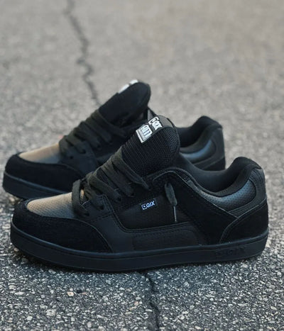 Qix AM All Black