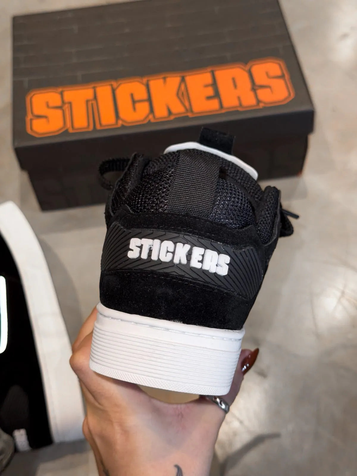 Tenis Stickers Cali Preto Tradicional